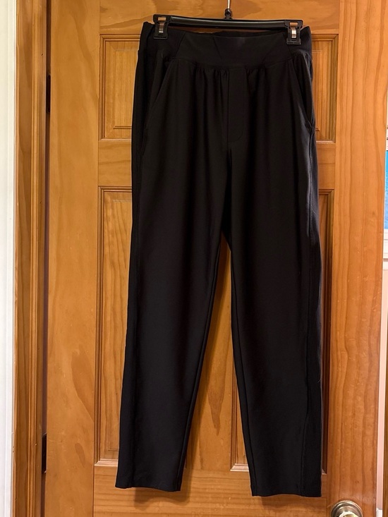 Old Navy Pants - Old Navy Power Soft ankle pants with pockets